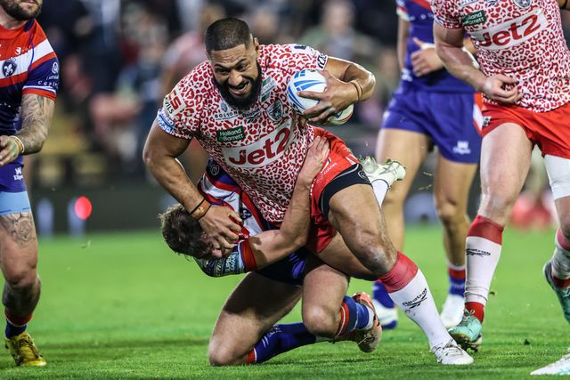 Isaac Liu of Leigh Leopards goes over for a try making it 10-0 during the Betfred Super League play-off Eliminator 1 match Leigh Leopards vs Wakefield Trinity at Progress With Unity Stadium, Leigh, United Kingdom, 26th September 2025

(Photo by Alfie Cosgrove/News Images)