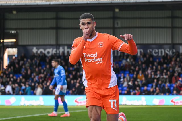 Ashley Fletcher of Blackpool celebrates his goal to make it  0-1 during the Sky Bet League 1 match Stockport County vs Blackpool at Edgeley Park Stadium, Stockport, United Kingdom, 1st March 2025

(Photo by Craig Thomas/News Images)