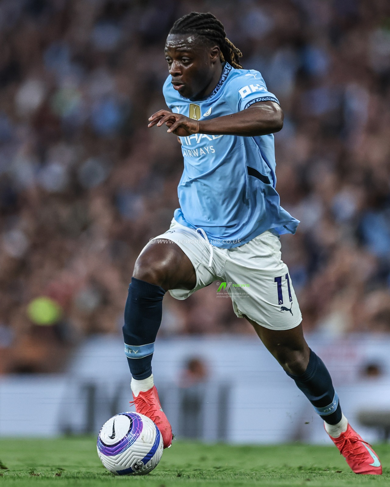 JÃ©rÃ©my Doku of Manchester City during the Premier League match Manchester City vs Wolverhampton Wanderers at Etihad Stadium, Manchester, United Kingdom, 2nd May 2025

(Photo by Mark Cosgrove/News Images)