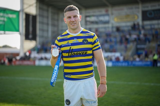 George Williams of Warrington Wolves with his man of the match  medalduring the Betfred Super League round 24 match Warrington Wolves vs Huddersfield Giants at The Halliwell Jones Stadium, Warrington, United Kingdom on 23 August 2026

(Photo by Maynard Manyowa/News Images)