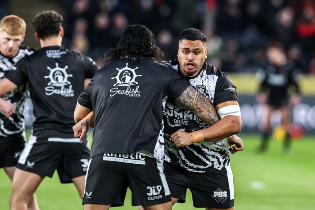 Herman Ese'ese of Hull FC in the pre-game warm up during the Betfred Super League round 1 match Hull FC vs Bradford Bulls at MKM Stadium, Hull, United Kingdom on 14 February 2026

(Photo by Alfie Cosgrove/News Images)