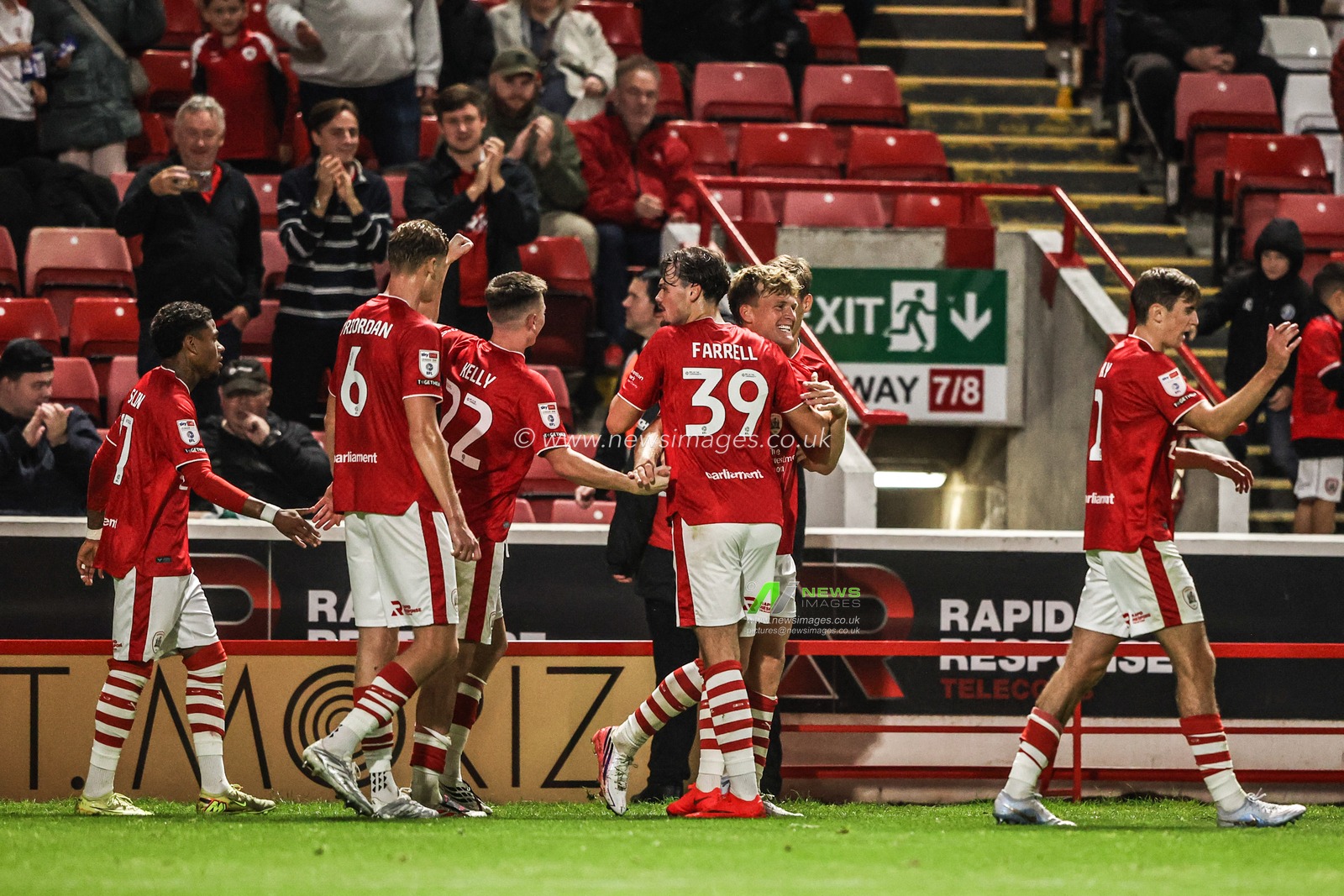 Cameron McGeehan of Barnsley celebrates his goal to make it 1-0 during the Sky Bet League One match Barnsley vs Blackpool at Oakwell, Barnsley, United Kingdom on 02 September 2026

(Photo by Alfie Cosgrove/News Images)
