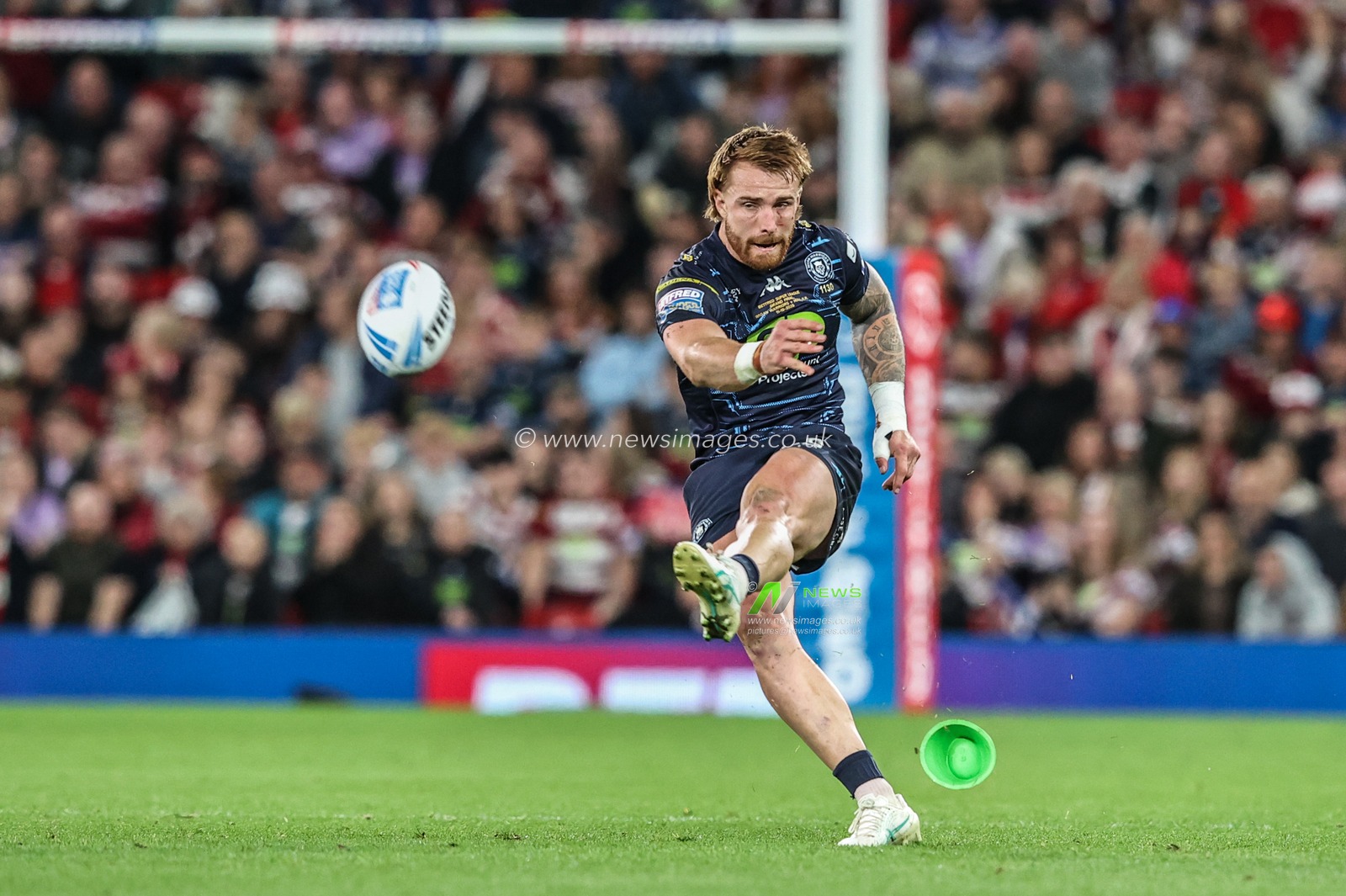 Adam Keighran of Wigan Warriors scores a penalty making it 10-2 during the 2025 Betfred Super League Grand Final Hull KR v Wigan Warriors at Old Trafford, Manchester, United Kingdom, 11th October 2025

(Photo by Alfie Cosgrove/News Images)