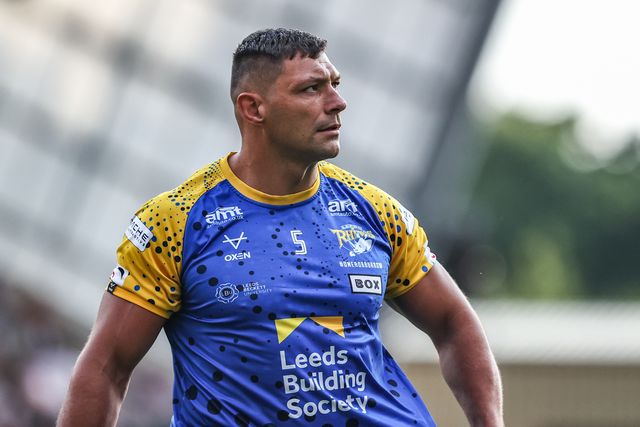 Ryan Hall of Leeds Rhinos during pre-game warm up during the Betfred Super League round 19 match Leeds Rhinos vs Salford Red Devils at Headingley Stadium, Leeds, United Kingdom, 18th July 2025

(Photo by Alfie Cosgrove/News Images)