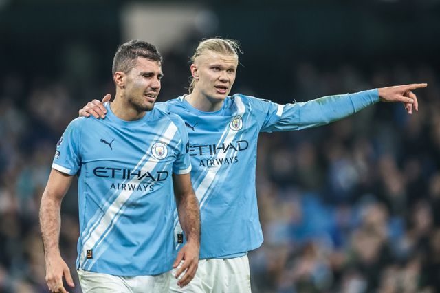Erling Haaland of Manchester City helps Rodrigo of Manchester City during the Premier League match Manchester City vs Nottingham Forest at Etihad Stadium, Manchester, United Kingdom on 04 March 2026

(Photo by Mark Cosgrove/News Images)