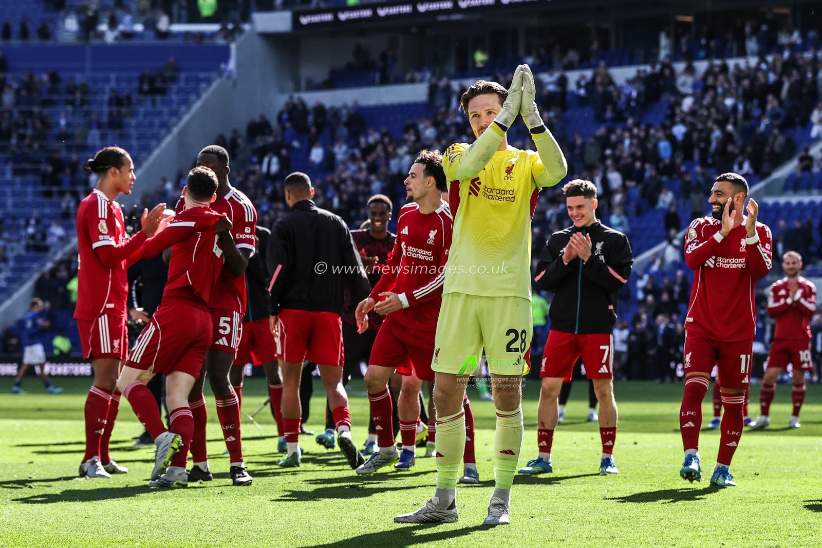 Liverpool goalkeeper Freddie Woodman applauds the fans after the game during the Premier League match Everton vs Liverpool at Hill Dickinson Stadium, Liverpool, United Kingdom on 19 April 2026

(Photo by Alfie Cosgrove/News Images)