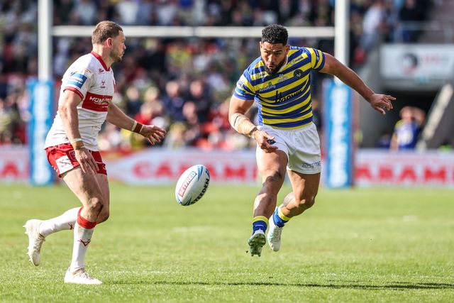 Toafofoa Sipley of Warrington Wolves kicks the ball forwards during the Betfred Challenge Cup Semi-Finals match Warrington Wolves vs Hull KR at Eco-Power Stadium, Doncaster, United Kingdom on 10 May 2026

(Photo by Alfie Cosgrove/News Images)
