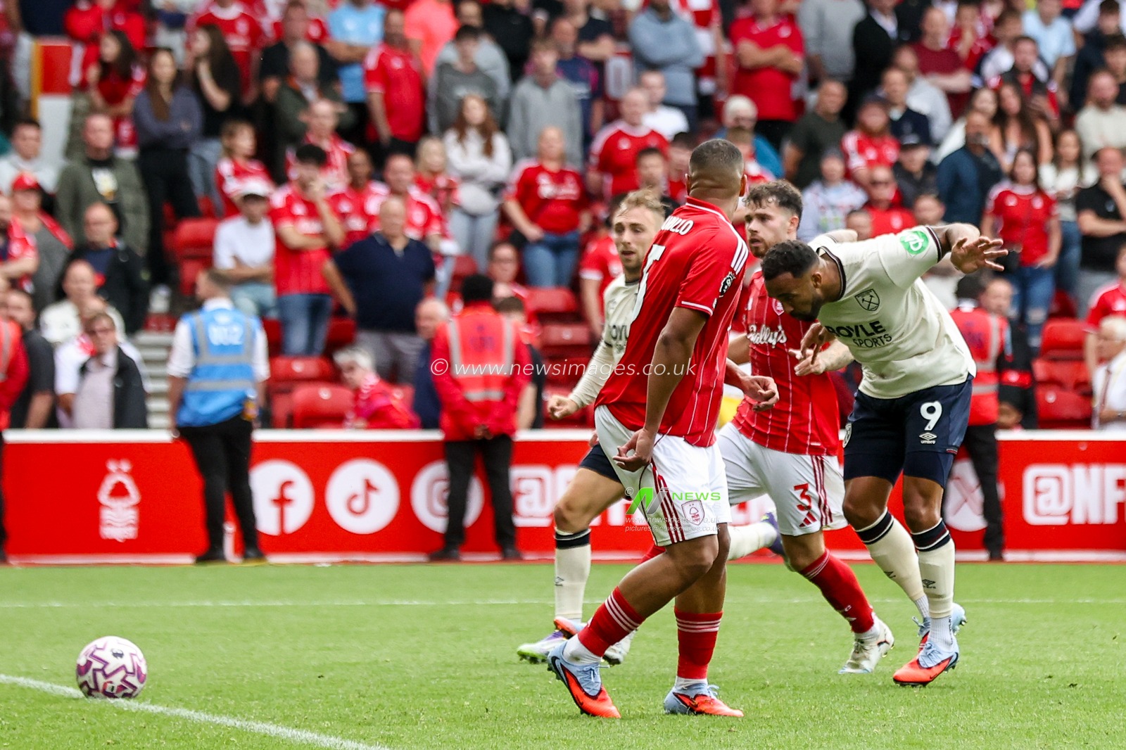 Callum Wilson of West Ham United scores to make it 0-3 during the Premier League match Nottingham Forest vs West Ham United at City Ground, Nottingham, United Kingdom, 31st August 2025

(Photo by Alfie Cosgrove/News Images)