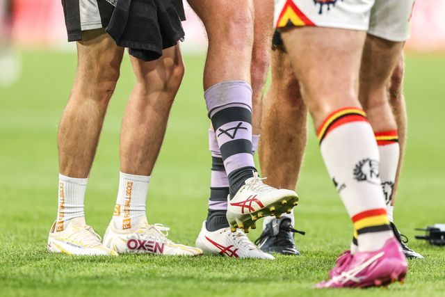 Olly Russell of Huddersfield Giants is helped off the field with injury during the Betfred Super League round 18 match Huddersfield Giants vs Bradford Bulls at Accu Stadium, Huddersfield, United Kingdom on 10 July 2026

(Photo by Alfie Cosgrove/News Images)