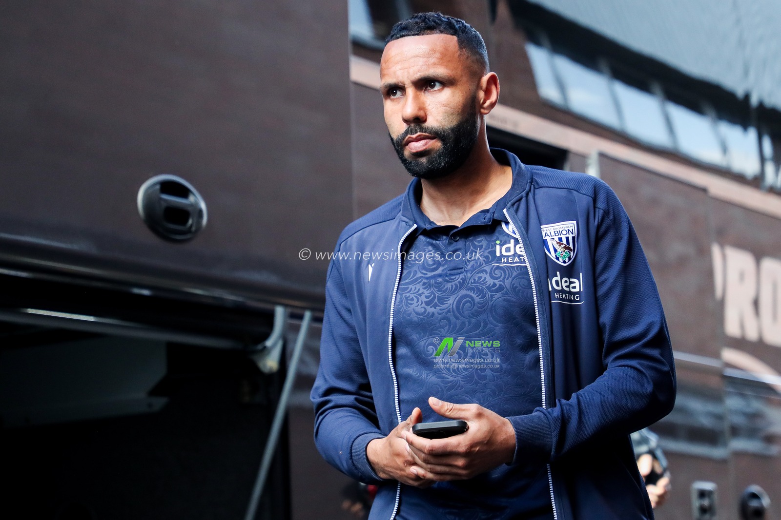 Kyle Bartley of West Bromwich Albion arrives at Carrow Road to prior to the Sky Bet Championship match Norwich City vs West Bromwich Albion at Carrow Road, Norwich, United Kingdom, 29th March 2025

(Photo by Izzy Poles/News Images)