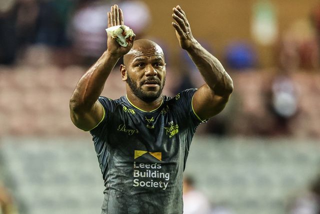 Maika Sivo of Leeds Rhinos applauds the fans after the game during the Betfred Super League round 11 match Wigan Warriors vs Leeds Rhinos at The Brick Community Stadium, Wigan, United Kingdom on 15 May 2026

(Photo by Alfie Cosgrove/News Images)