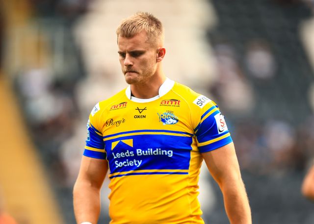 Cooper Jenkins of Leeds Rhinos in the pre-game warm up  during the Betfred Super League Round 24 match Hull FC vs Leeds Rhinos at MKM Stadium, Hull, United Kingdom, 30th August 2025

(Photo by Richard Bierton/News Images)