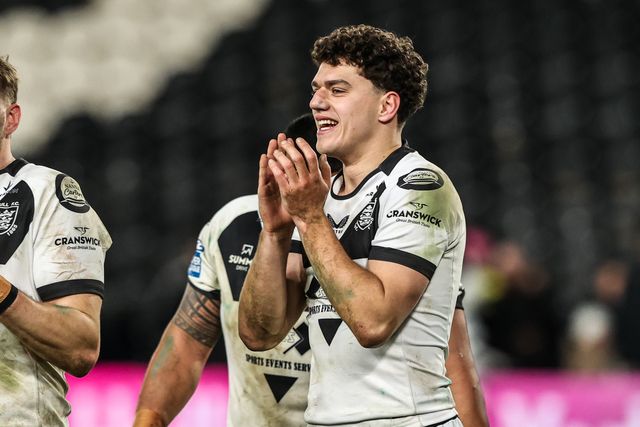 Lewis Martin of Hull FC applauds the fans after the game during the Betfred Super League round 1 match Hull FC vs Bradford Bulls at MKM Stadium, Hull, United Kingdom on 14 February 2026

(Photo by Alfie Cosgrove/News Images)