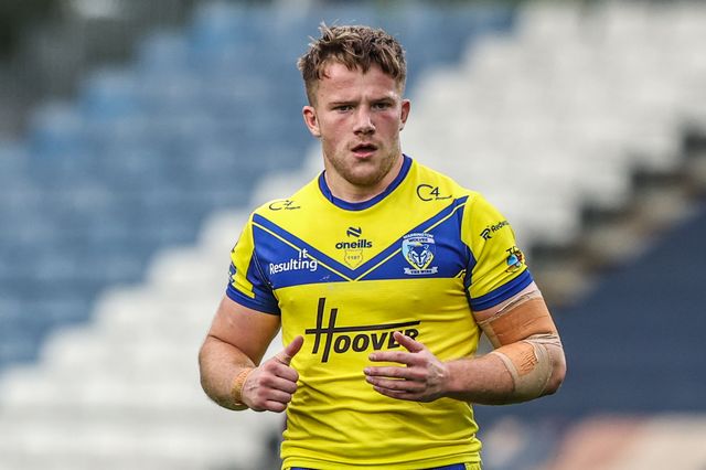 Luke Thomas of Warrington Wolves during the Betfred Super League Round 23 match Huddersfield Giants vs Warrington Wolves at Accu Stadium, Huddersfield, United Kingdom, 24th August 2025

(Photo by Alfie Cosgrove/News Images)