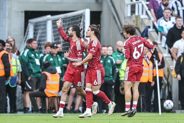 Dominik Szoboszlai of Liverpool celebrates his goal to make it 2-2 during the Premier League match Newcastle Untied vs Liverpool at St. James's Park, Newcastle, United Kingdom on 23 August 2026

(Photo by Alfie Cosgrove/News Images)