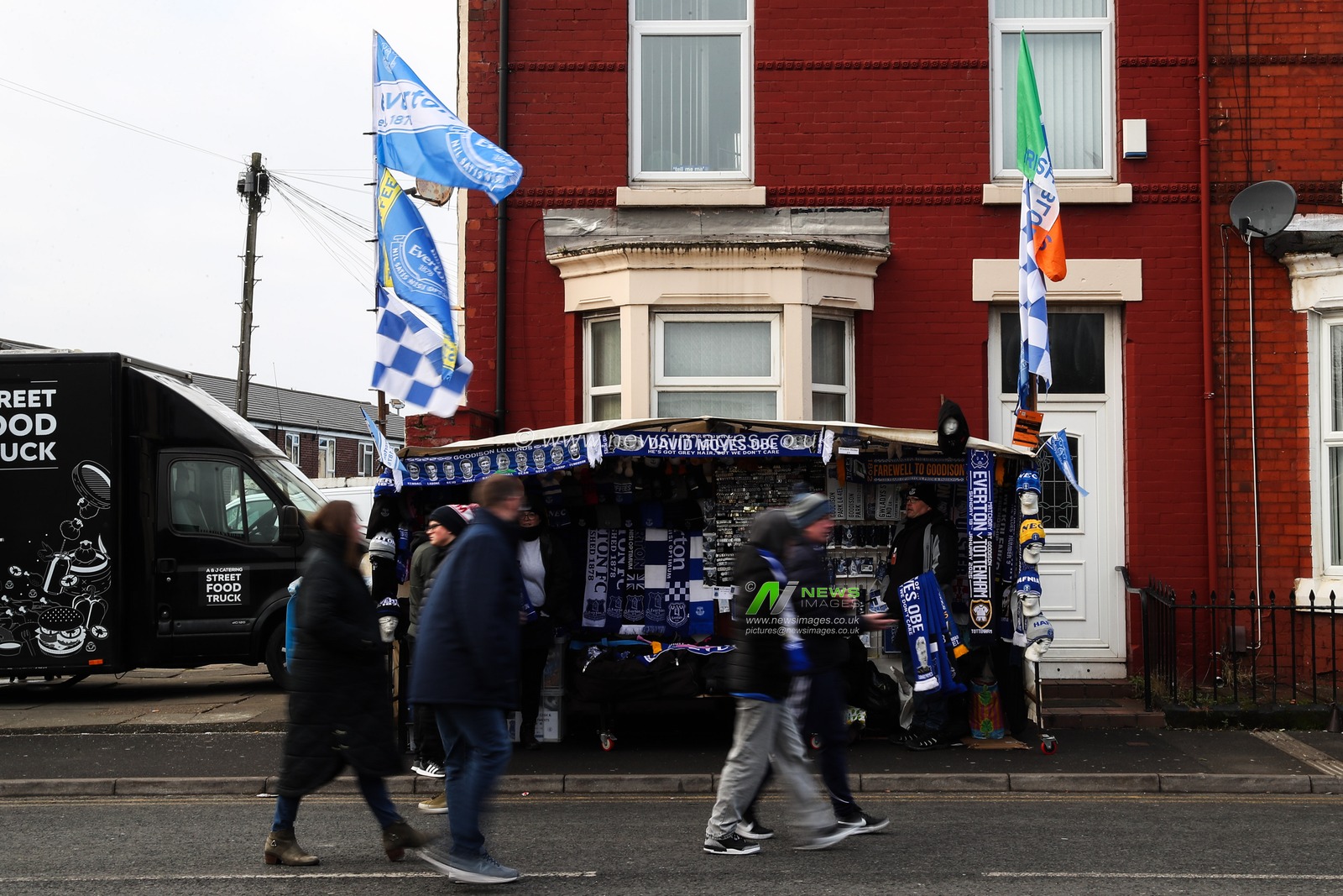 Everton fans make their way to Goodison Park ahead of the Premier League match Everton vs Tottenham Hotspur at Goodison Park, Liverpool, United Kingdom, 19th January 2025

(Photo by Gareth Evans/News Images)