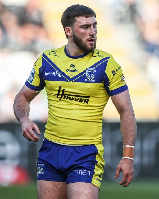 Connor Wrench of Warrington Wolves in the pre-game warm up during the Betfred Super League Round 26 match Hull FC vs Warrington Wolves at MKM Stadium, Hull, United Kingdom, 13th September 2025

(Photo by Alfie Cosgrove/News Images)
