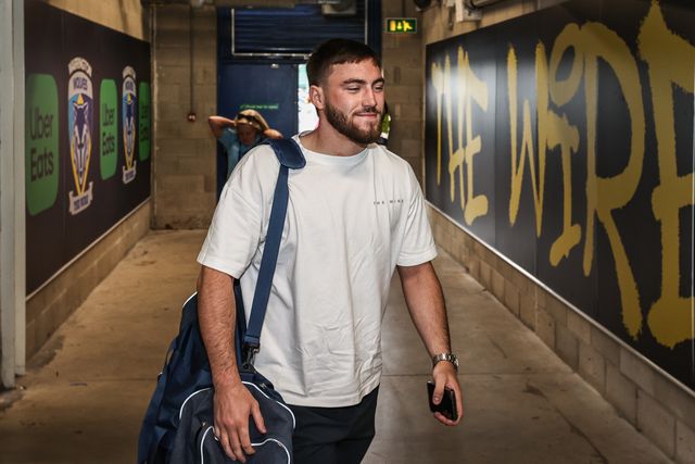 Adam Holroyd of Warrington Wolves arrives during the Betfred Super League Round 24 match Warrington Wolves vs Salford Red Devils at Halliwell Jones Stadium, Warrington, United Kingdom, 29th August 2025

(Photo by Alfie Cosgrove/News Images)