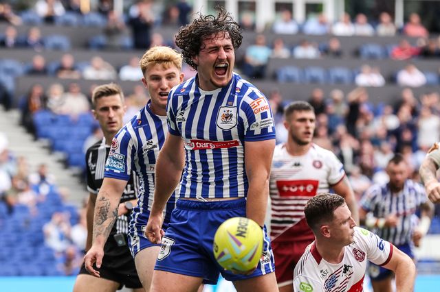 Jake Davies of St Helens celebrates his try during the Betfred Super League Magic Weekend match Wigan Warriors vs St Helens at Hill Dickinson Stadium, Liverpool, United Kingdom on 05 July 2026

(Photo by Alfie Cosgrove/News Images)
