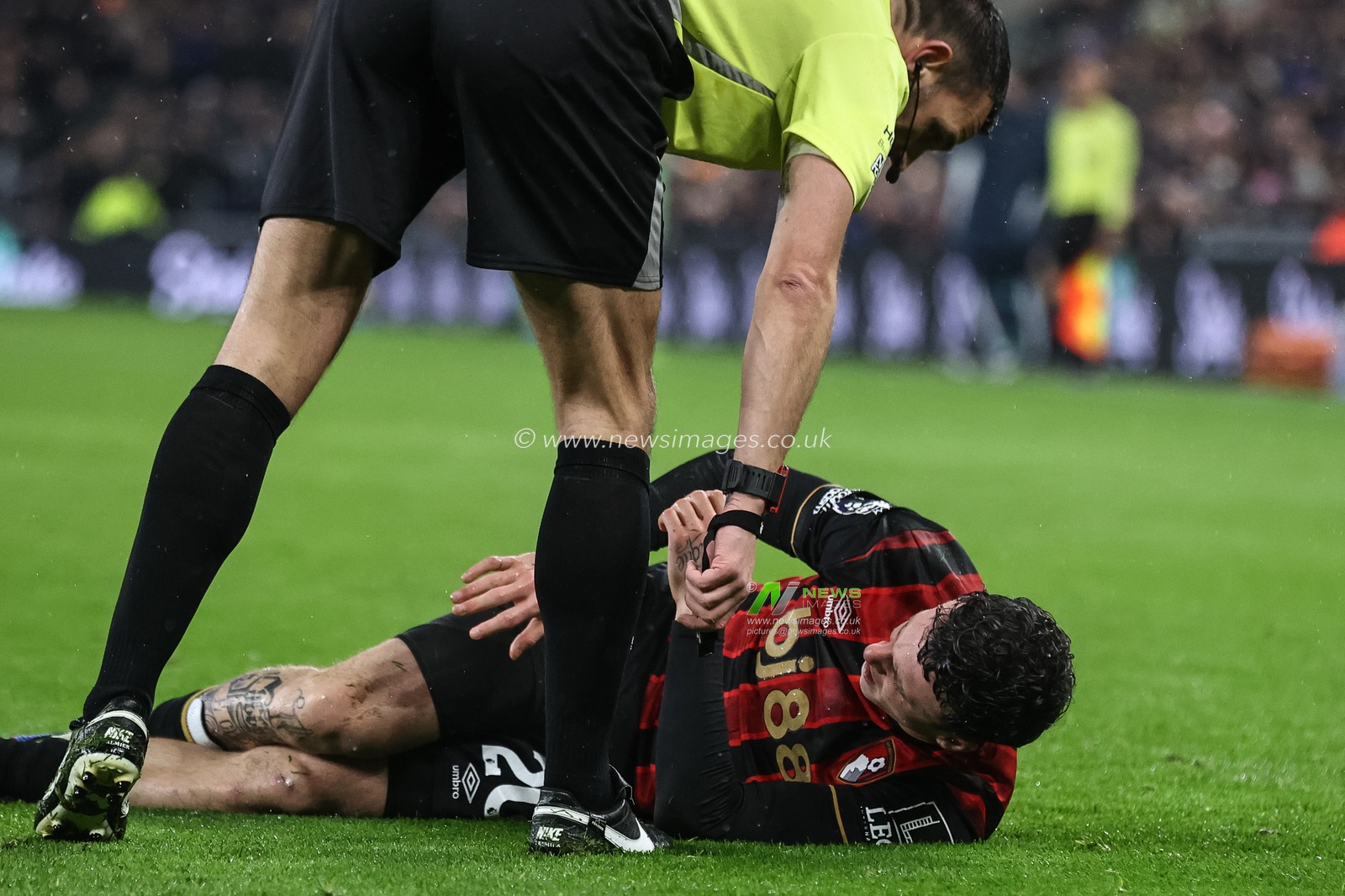 Alex Jimenez of Bournemouth Injured during the Premier League match Everton vs Bournemouth at Hill Dickinson Stadium, Liverpool, United Kingdom on 10 February 2026

(Photo by Alfie Cosgrove/News Images)