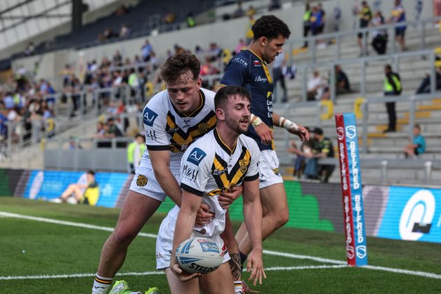 Ben Dean of Castleford Tigers Reserves celebrates his try during the Rugby League Reserves match Leeds Rhinos Reserves vs Castleford Tigers Reserves at AMT Headingley Stadium, Leeds, United Kingdom on 22 May 2026

(Photo by Mark Cosgrove/News Images)