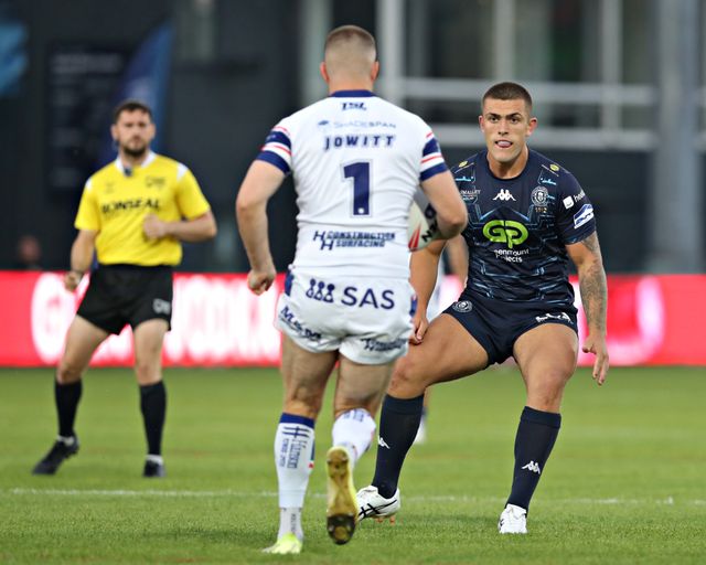 Brad O'Neill of Wigan Warriors before the Betfred Super League round 15 match Wakefield Trinity vs Wigan Warriors at DIY Kitchens Stadium, Wakefield, United Kingdom, 20th June 2025

(Photo by Sam Eaden/News Images)
