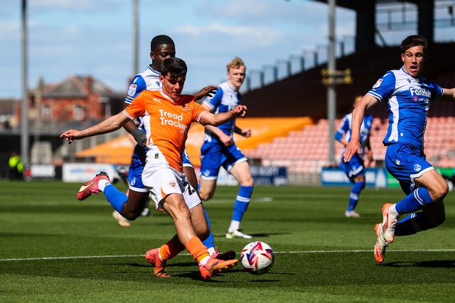 Rob Apter of Blackpool crosses the ball during the Sky Bet League 1 match Blackpool vs Bristol Rovers at Bloomfield Road, Blackpool, United Kingdom, 3rd May 2025

(Photo by Gareth Evans/News Images)