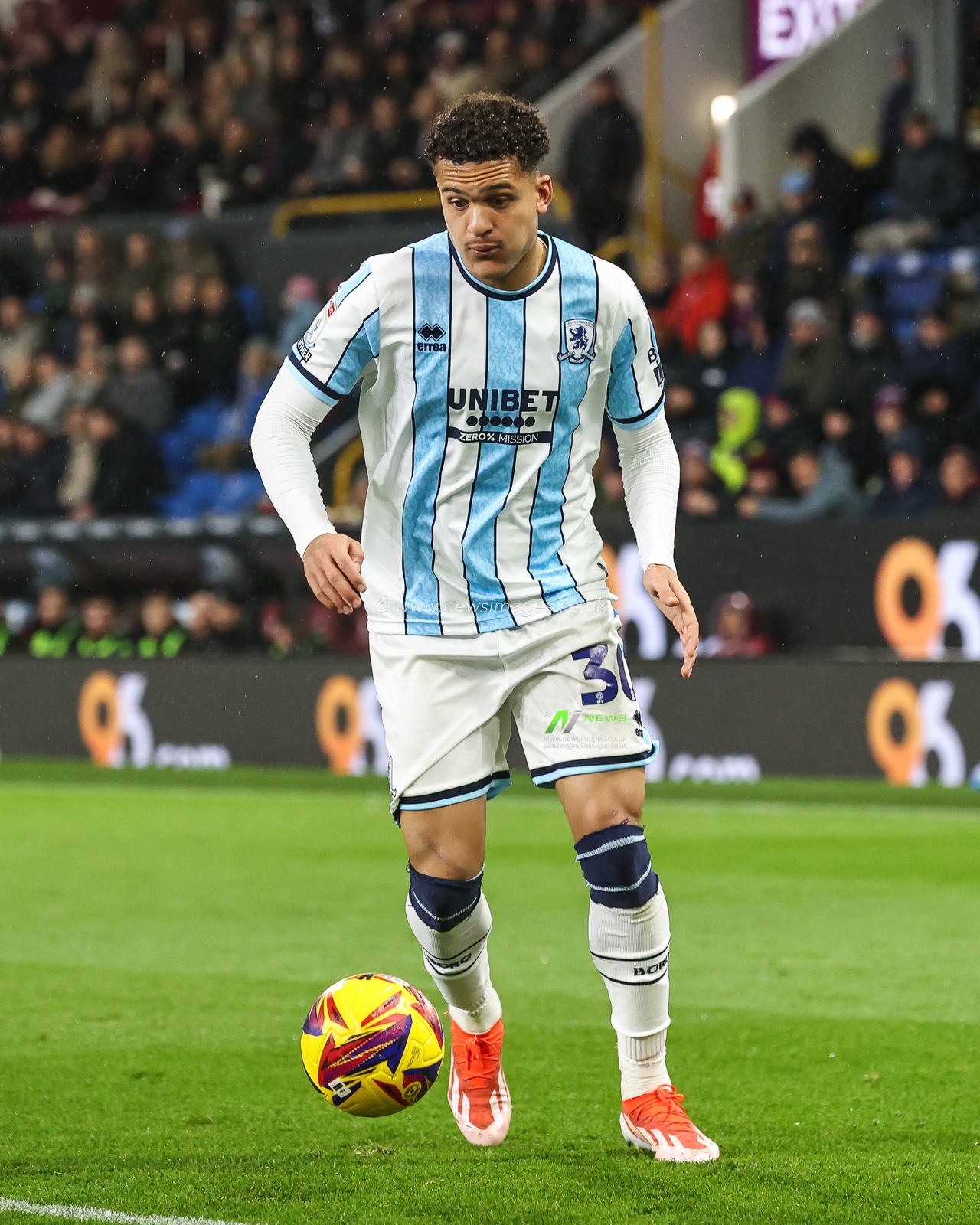 Neto Borges of Middlesbrough makes a break with the ball  during the Sky Bet Championship match Burnley vs Middlesbrough at Turf Moor, Burnley, United Kingdom, 6th December 2024

(Photo by Alfie Cosgrove/News Images)