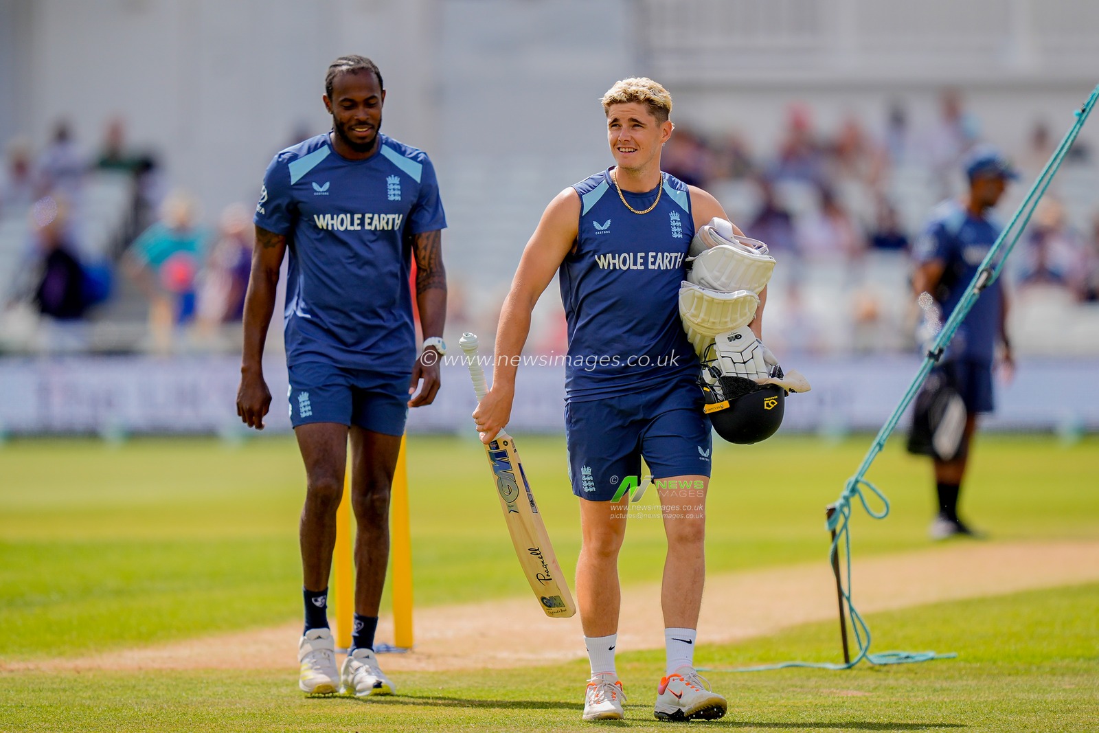 Jofra Archer of England and Jacob Bethell of England in the pre-game warm up session during the 3rd Rothesay Test Match Day 4 match England vs New Zealand at Trent Bridge, Nottingham, United Kingdom on 28 June 2026

(Photo by Maynard Manyowa/News Images)