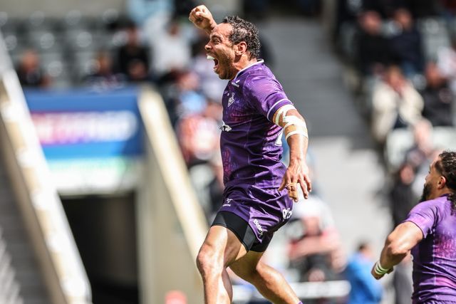Leroy Cudjoe of Huddersfield Giants celebrates his try during the Betfred Magic Weekend 2025 match Huddersfield Giants vs Hull FC at St. James's Park, Newcastle, United Kingdom, 4th May 2025

(Photo by Mark Cosgrove/News Images)