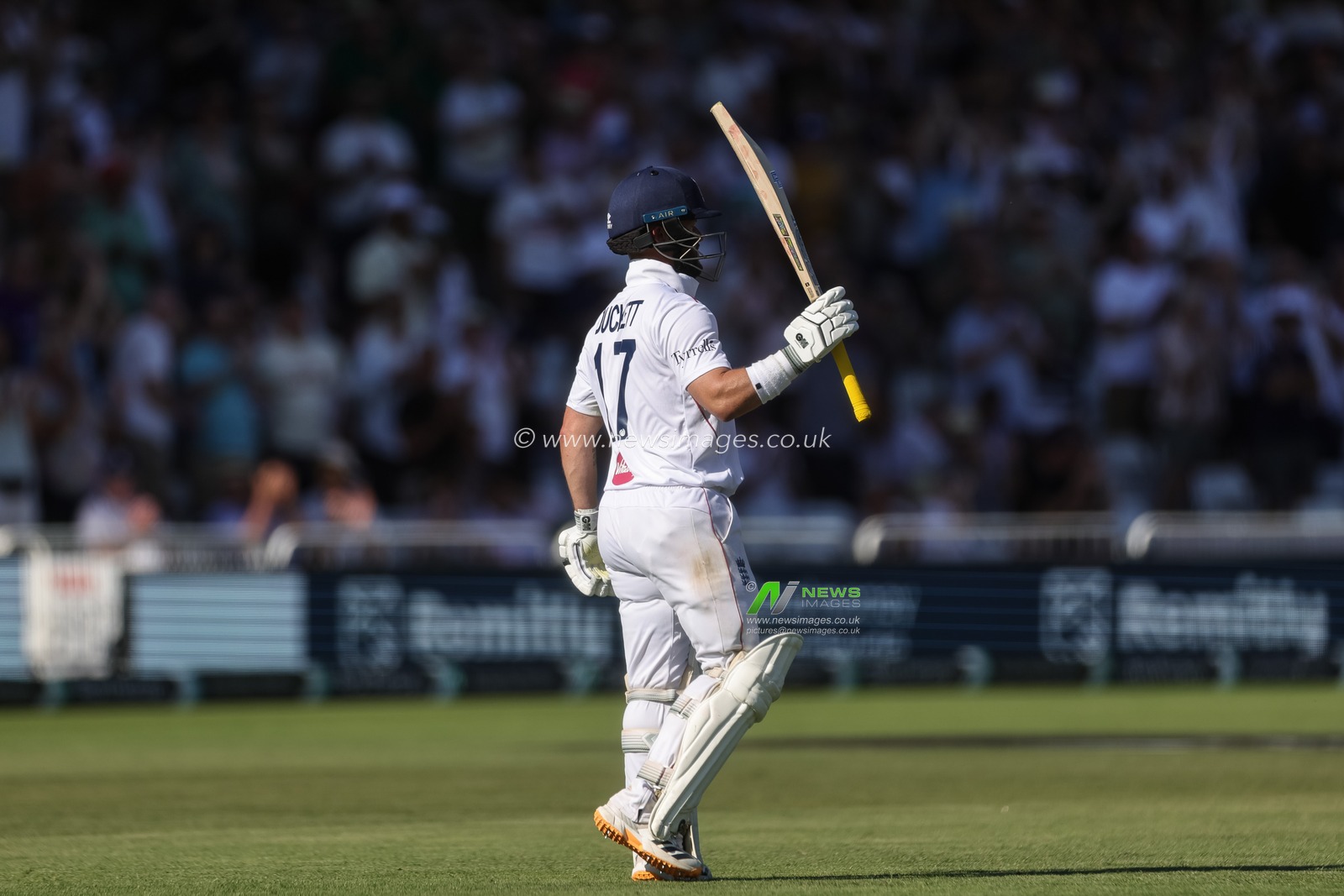 Ben Duckett of England acknowledges the crowd after hes dismissed during the 3rd Rothesay Test Match Day 2 match England vs New Zealand at Trent Bridge, Nottingham, United Kingdom on 26 June 2026

(Photo by Mark Cosgrove/News Images)