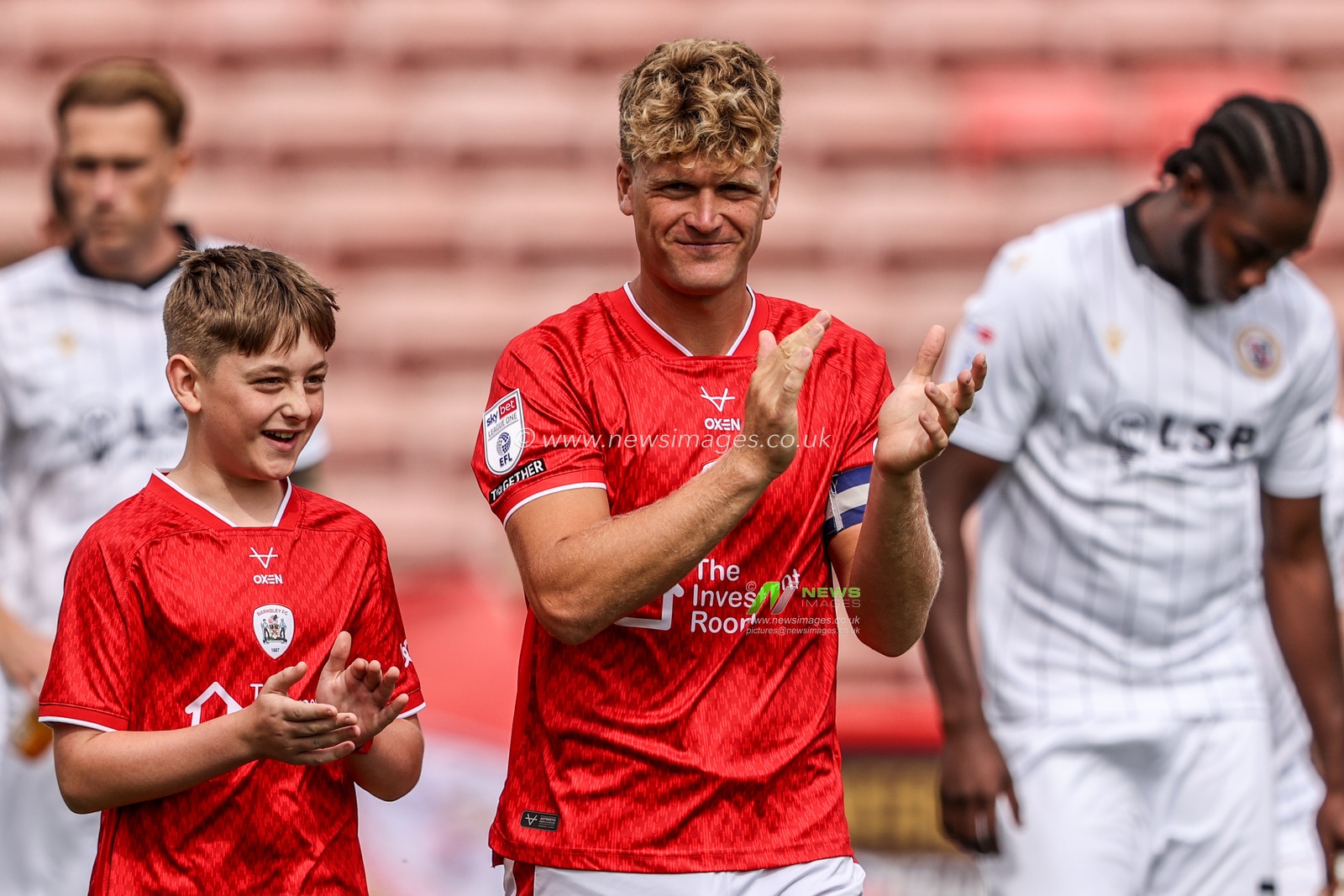 Cameron McGeehan of Barnsley comes out for the game during the Sky Bet League One match Barnsley vs Bromley at Oakwell, Barnsley, United Kingdom on 15 August 2026

(Photo by Alfie Cosgrove/News Images)
