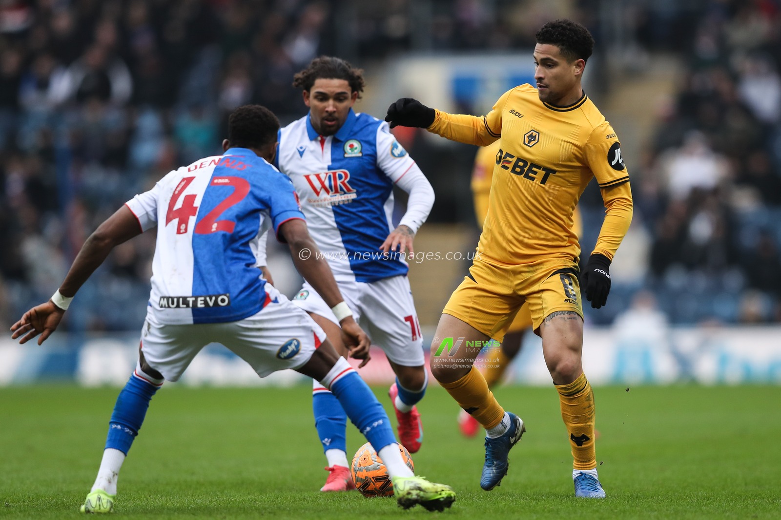 JoÃ£o Gomes of Wolverhampton Wanderers in action during the Emirates FA Cup Fourth Round Blackburn Rovers vs Wolverhampton Wanderers at Ewood Park, Blackburn, United Kingdom, 9th February 2025

(Photo by Gareth Evans/News Images)