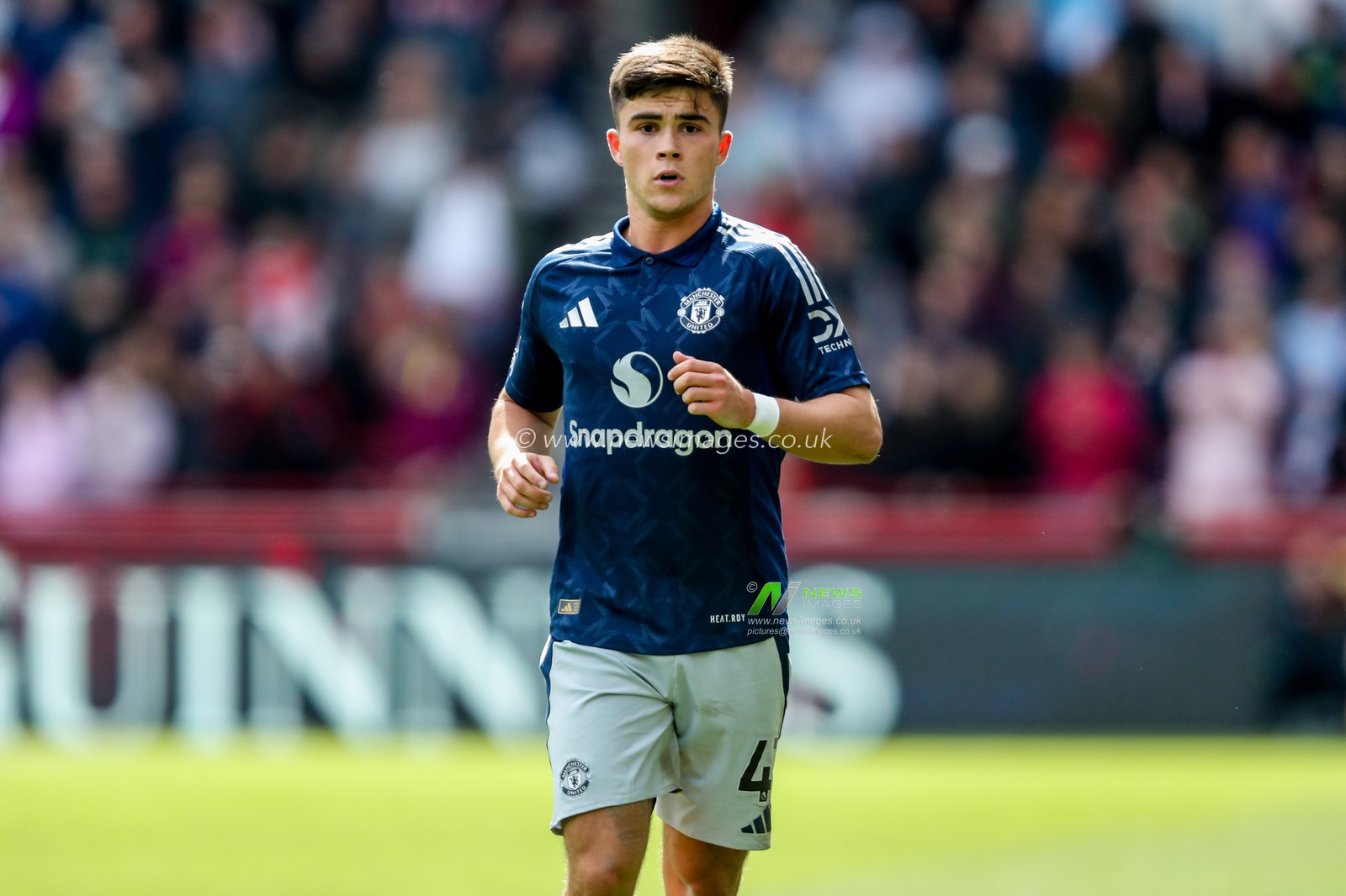 Harry Amass of Manchester United in action during the Premier League match Brentford vs Manchester United at The Gtech Community Stadium, London, United Kingdom, 4th May 2025

(Photo by Izzy Poles/News Images)