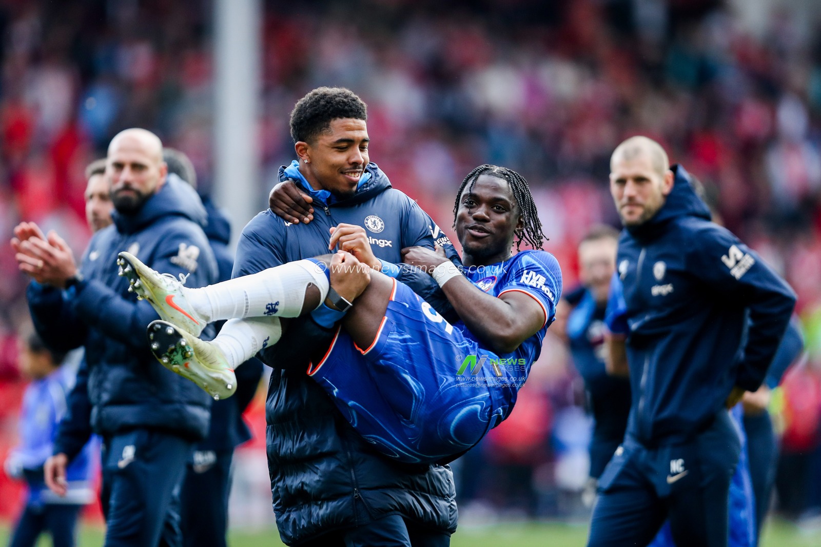 Chelsea celebrate their Champions League place after the teams victory following the Premier League match Nottingham Forest vs Chelsea at City Ground, Nottingham, United Kingdom, 25th May 2025

(Photo by Izzy Poles/News Images)