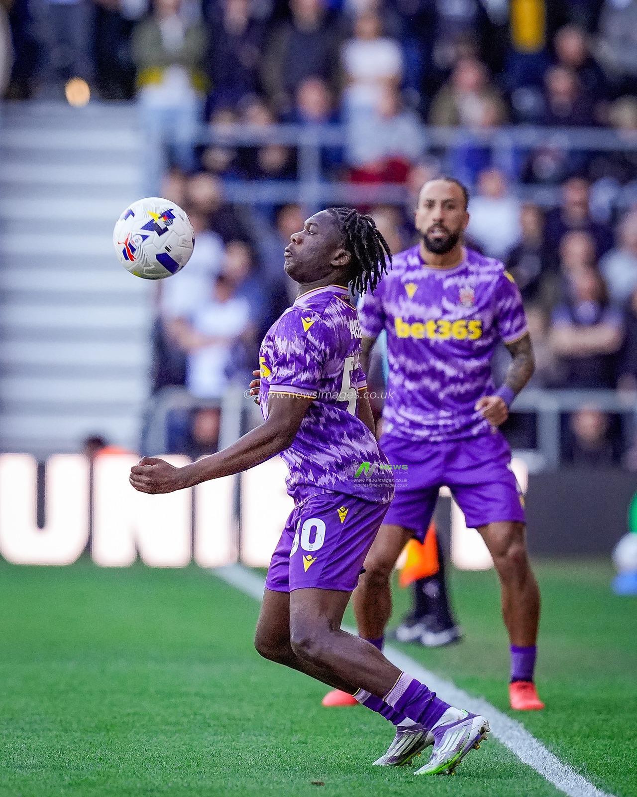 Sydney Agina of Stoke City controls the ball  during the Sky Bet Championship match Derby County vs Stoke City at Pride Park Stadium, Derby, United Kingdom on 06 April 2026

(Photo by Maynard Manyowa/News Images)