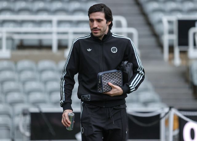 Sandro Tonali of Newcastle United arrives ahead of the Premier League match Newcastle Untied vs Brentford at St. James's Park, Newcastle, United Kingdom on 07 February 2026

(Photo by Richard Bierton/News Images)