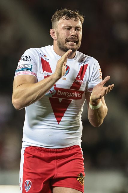 Joe Batchelor of St Helens applauds his teammates during the Betfred Super League Round 25 match St Helens vs Wigan Warriors at Totally Wicked Stadium, St Helens, United Kingdom, 5th September 2025

(Photo by Mark Cosgrove/News Images)