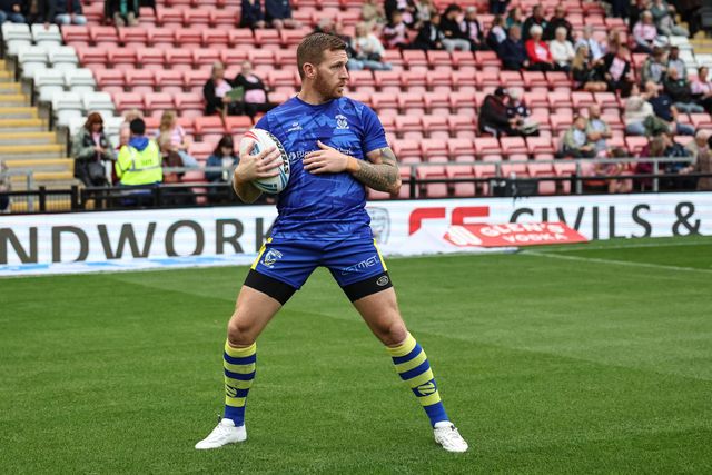 Marc Sneyd of Warrington Wolves in the pre-game warm up during the Betfred Super League Round 20 Leigh Leopards vs Warrington Wolves at Leigh Sports Village, Leigh, United Kingdom, 1st August 2025

(Photo by Mark Cosgrove/News Images)