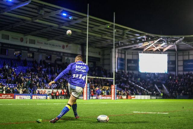 Marc Sneyd of Warrington Wolves in the pre-game warm up during the Betfred Super League Round 1 match Warrington Wolves vs St Helens at The Halliwell Jones Stadium, Warrington, United Kingdom on 13 February 2026

(Photo by Alfie Cosgrove/News Images)