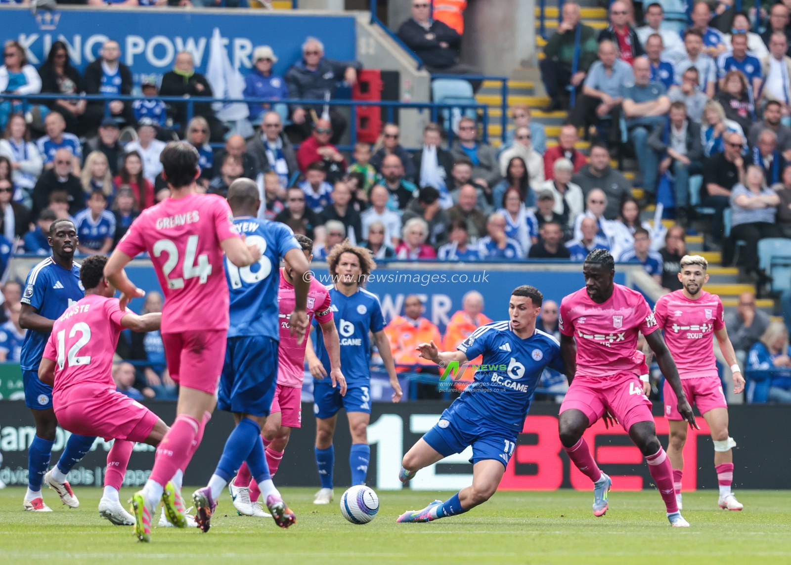 Bilal El Khannouss of Leicester City battle for the ball with Axel Tuanzebe of Ipswich Town during the Premier League match Leicester City vs Ipswich Town at King Power Stadium, Leicester, United Kingdom, 18th May 2025

(Photo by Richard Bierton/News Images)