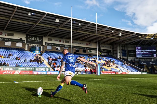 Marc Sneyd of Warrington Wolves in the pregame warmup session during the Betfred Challenge Cup Quarter Final match Warrington Wolves vs Leigh Leopards at The Halliwell Jones Stadium, Warrington, United Kingdom on 11 April 2026

(Photo by Alfie Cosgrove/News Images)