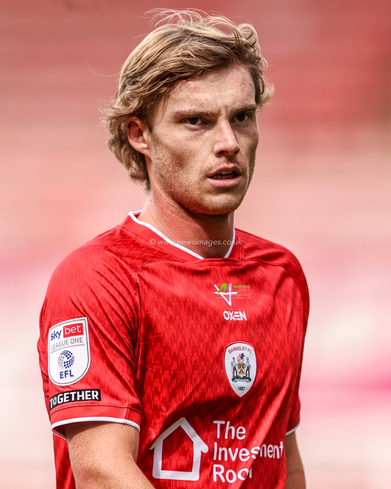 Luca Connell of Barnsley during the Sky Bet League One match Barnsley vs Bromley at Oakwell, Barnsley, United Kingdom on 15 August 2026

(Photo by Alfie Cosgrove/News Images)