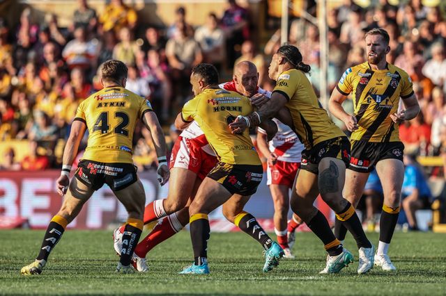 Dean Hadley of Hull KR is tackled during the Betfred Super League round 15 match Castleford Tigers vs Hull KR at The Mend-A-Hose Jungle, Castleford, United Kingdom, 19th June 2025

(Photo by Alfie Cosgrove/News Images)