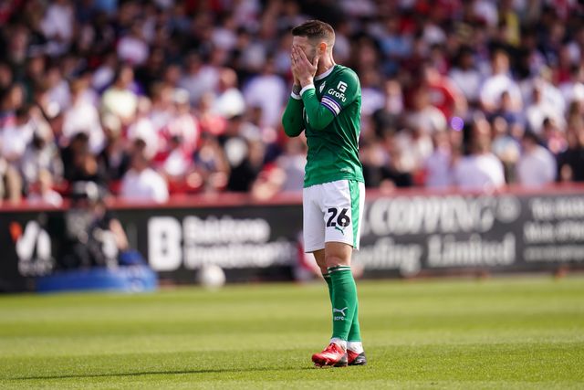 Oliver Norwood of Stockport County during the Sky Bet League One Playoffs Semi-Final match Stevenage vs Stockport County at Lamex Stadium, Stevenage, United Kingdom on 09 May 2026

(Photo by Harvey Murphy/News Images)
