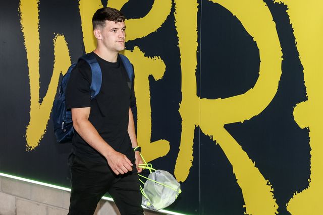 Josh Thewlis of Warrington Wolves arrives during the Betfred Super League round 15 match Warrington Wolves vs Leeds Rhinos at The Halliwell Jones Stadium, Warrington, United Kingdom on 18 June 2026

(Photo by Alfie Cosgrove/News Images)