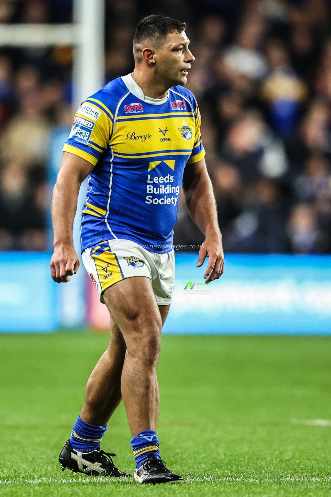 Ryan Hall of Leeds Rhinos during the Betfred Super League round 26 match Leeds Rhinos vs Catalans Dragons at Headingley Stadium, Leeds, United Kingdom, 11th September 2025

(Photo by Alfie Cosgrove/News Images)