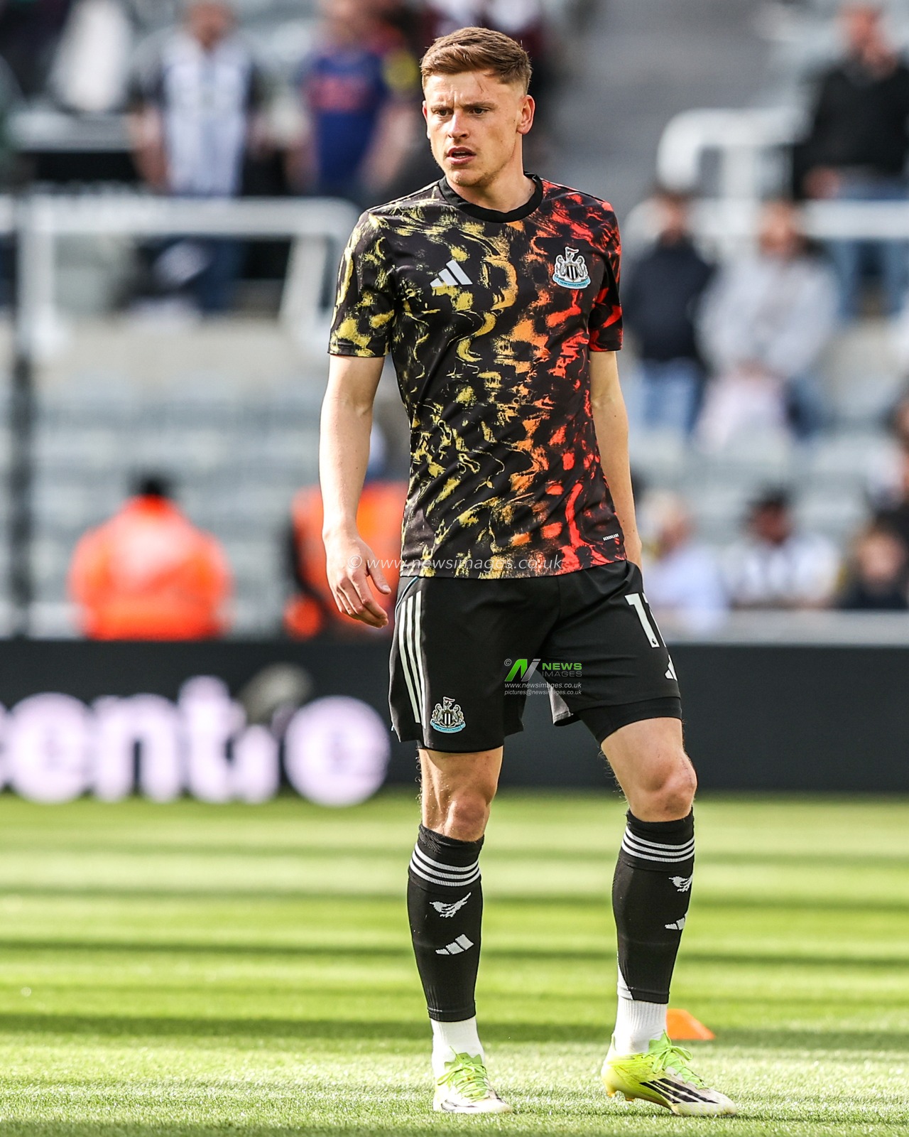 Harvey Barnes of Newcastle United in the pregame warmup session during the Premier League match Newcastle Untied vs West Ham United at St. James's Park, Newcastle, United Kingdom on 17 May 2026

(Photo by Alfie Cosgrove/News Images)