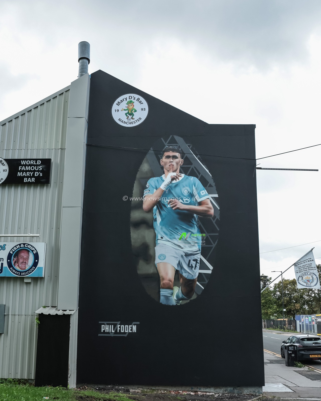 A Phil Foden of Manchester City mural on the side of the Mary D’s bar gable end during the Premier League match Manchester City vs Coventry City at Etihad Stadium, Manchester, United Kingdom on 05 September 2026

(Photo by Mark Cosgrove/News Images)