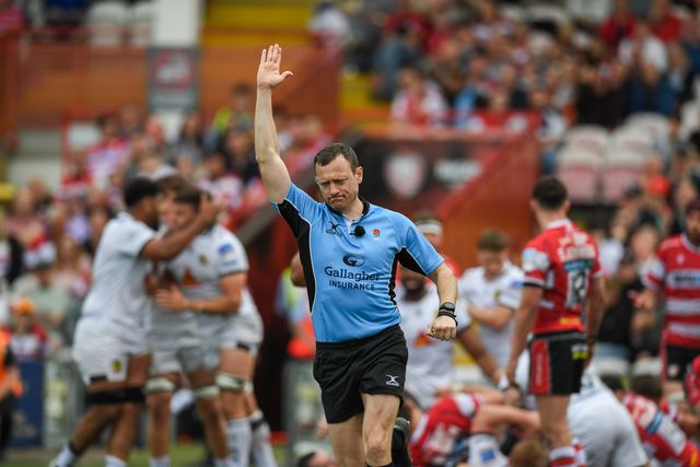 Matt Carley awards a penalty try to Exeter during the Gallagher Premiership match Gloucester vs Exeter at Kingsholm Stadium, Gloucester, United Kingdom on 26 April 2026

(Photo by Alex Williamson/News Images)